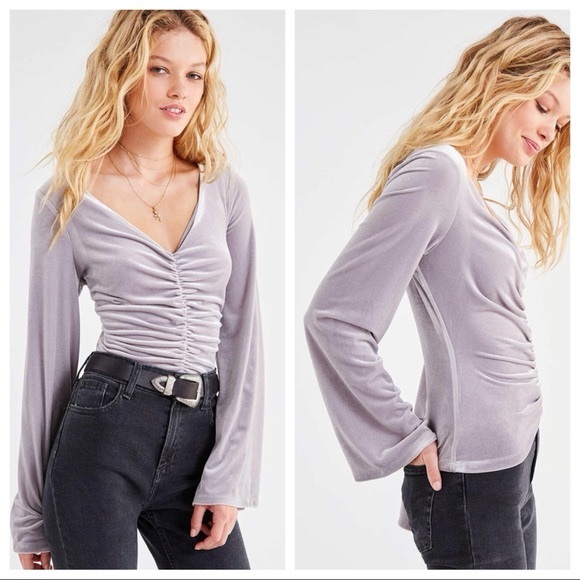 Urban Outfitters Marie Cinched V-Neck Velvet Top size M Medium - Picture 2 of 13
